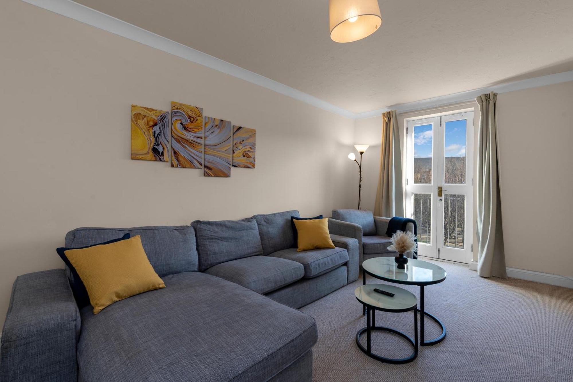 2 Bedroom In With Free Parking Edinburgh